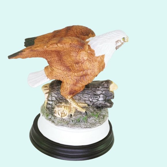 Eagle Figurine Americana "Birds In Flight" Collection Limited Series & Wood Base - Picture 4 of 9